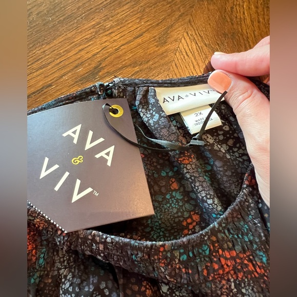 Ava & Viv NWT Black Multi Floral Top - Picture 4 of 6